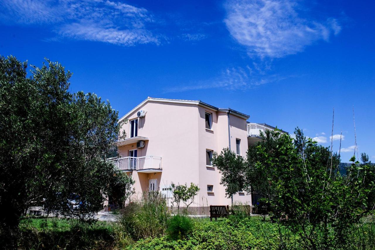 Apartman Sunny Vacay Kaštela Kültér fotó