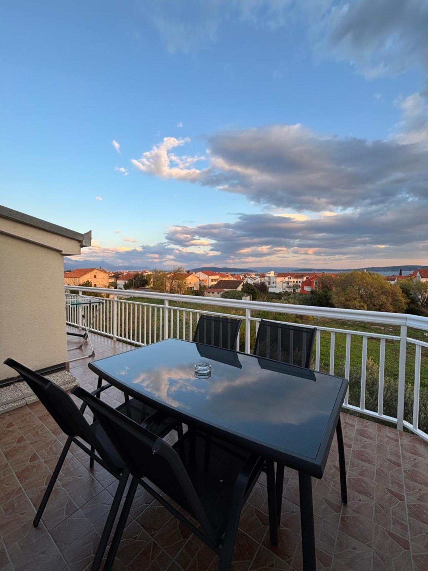 Apartman Sunny Vacay Kaštela Kültér fotó
