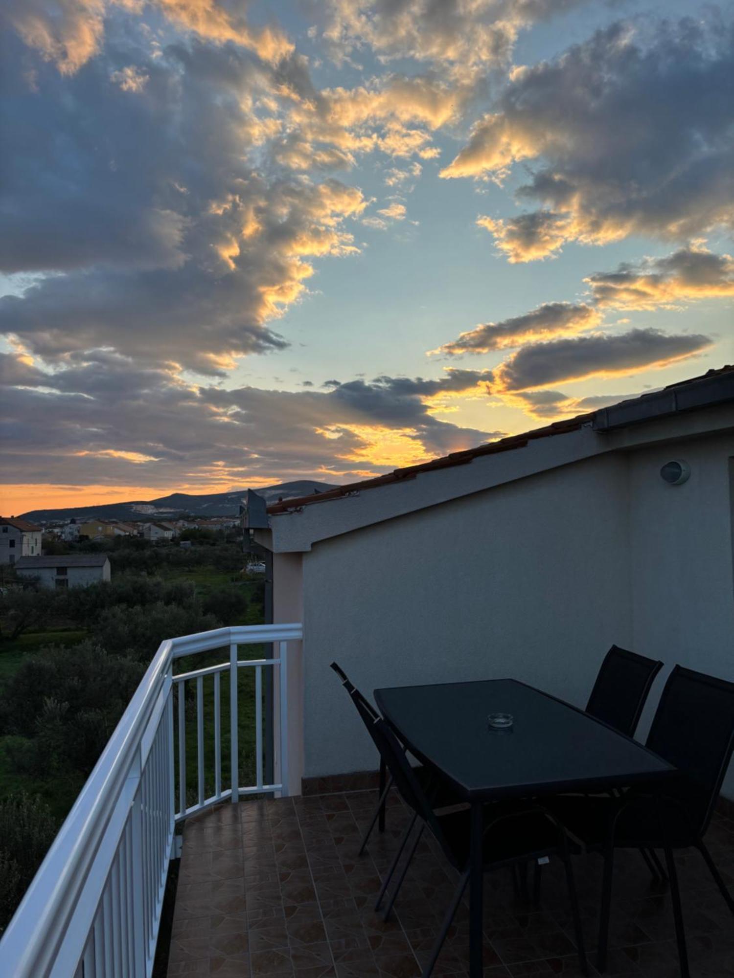 Apartman Sunny Vacay Kaštela Kültér fotó